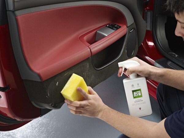 Autoglym interior shampoo aanbrengen deur